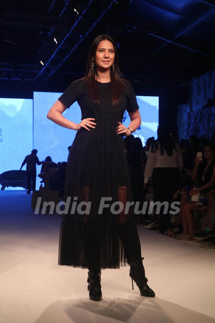 Rochelle Rao snapped at Lakme Fashion Week