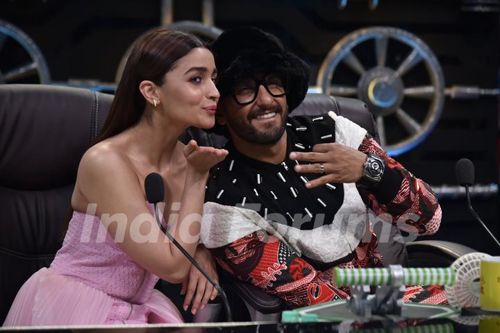 Ranveer-Alia on the sets of Super Dancer