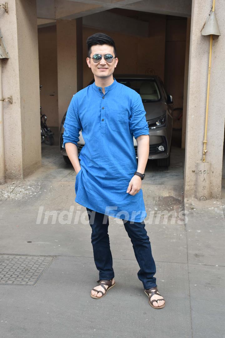 Meiyang Chang at Anurag Basu's Saraswati Pooja