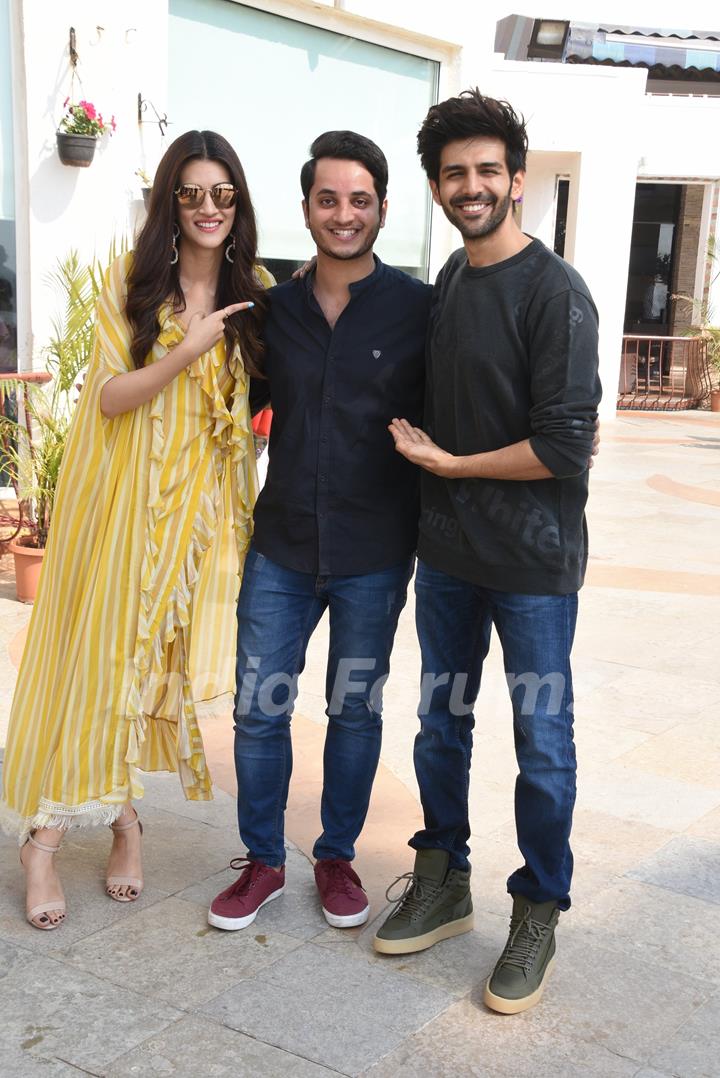 Kartik and Kriti spotted during Luka Chuppi promotions