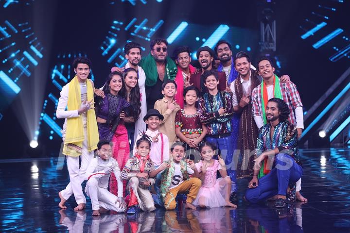 Jackie Shroff graces the sets of Super Dancer 3