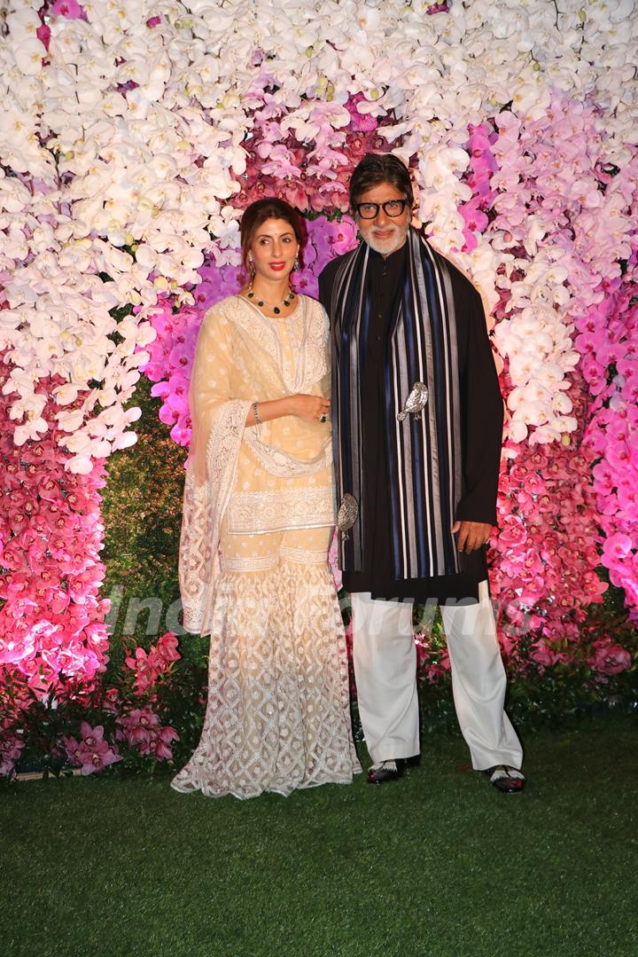 Amitabh Bachchan and Shweta Nanda at Ambani Wedding!