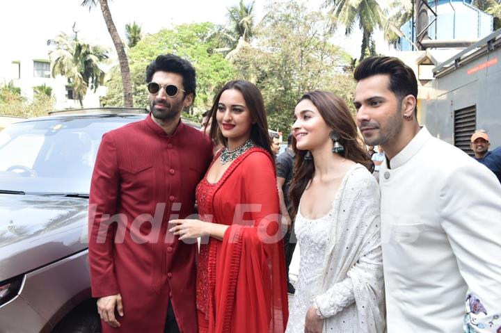 The cast of Kalank at teaser launch!