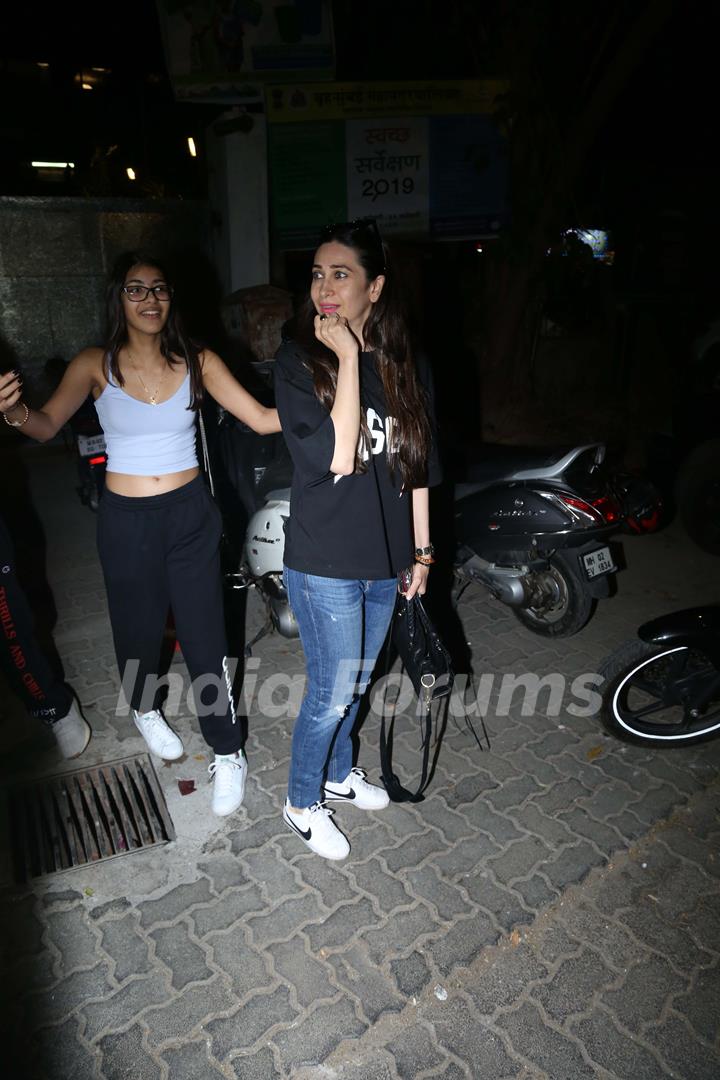 Bollywood celes attend Karishma Kapoor son's birthday party!