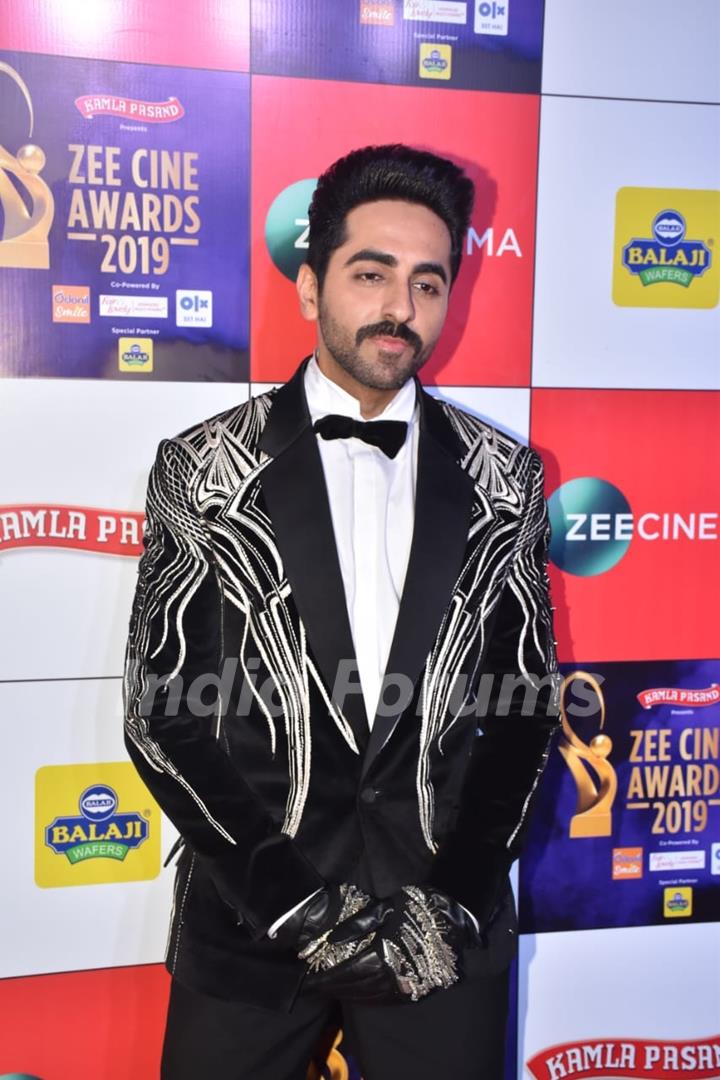 Ayushmann Khurrana papped at Zee Cine Awards!