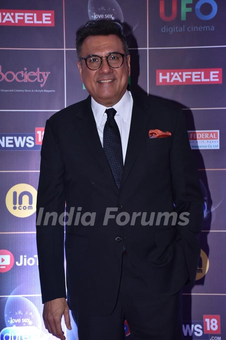 Boman Irani graces the REEL Awards with his appearance!