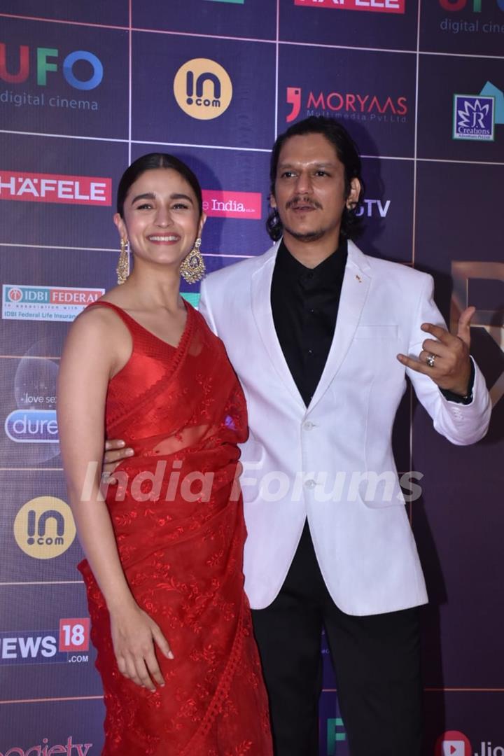 Alia Bhatt and Vijay Verma grace the REEL Awards with their appearance!