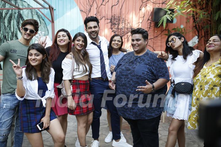 Rohan Mehra, Akanksha Jindal, Prakruti Mishra, Gulfam Khan, Vahbiz Dorabjee, Sumeet Samnani and Himani Sharma posing for a photo