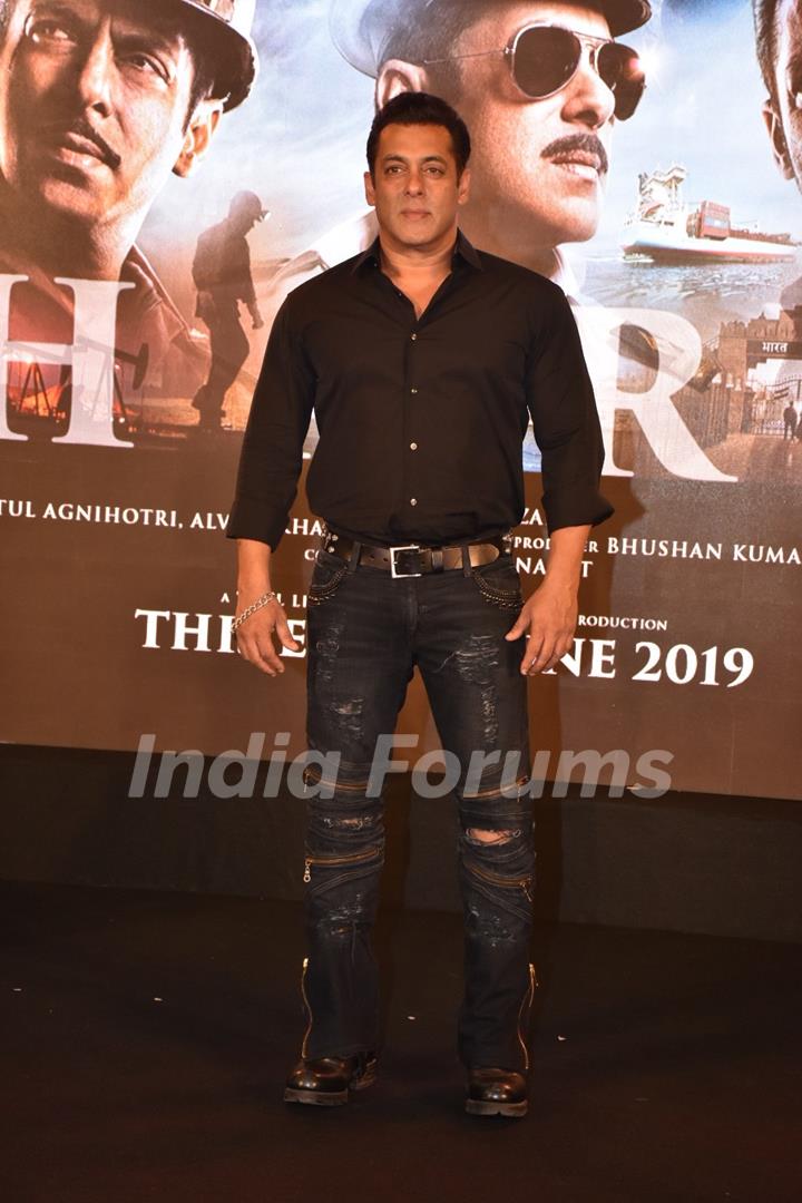 Salman Khan posing at Bharat song launch 