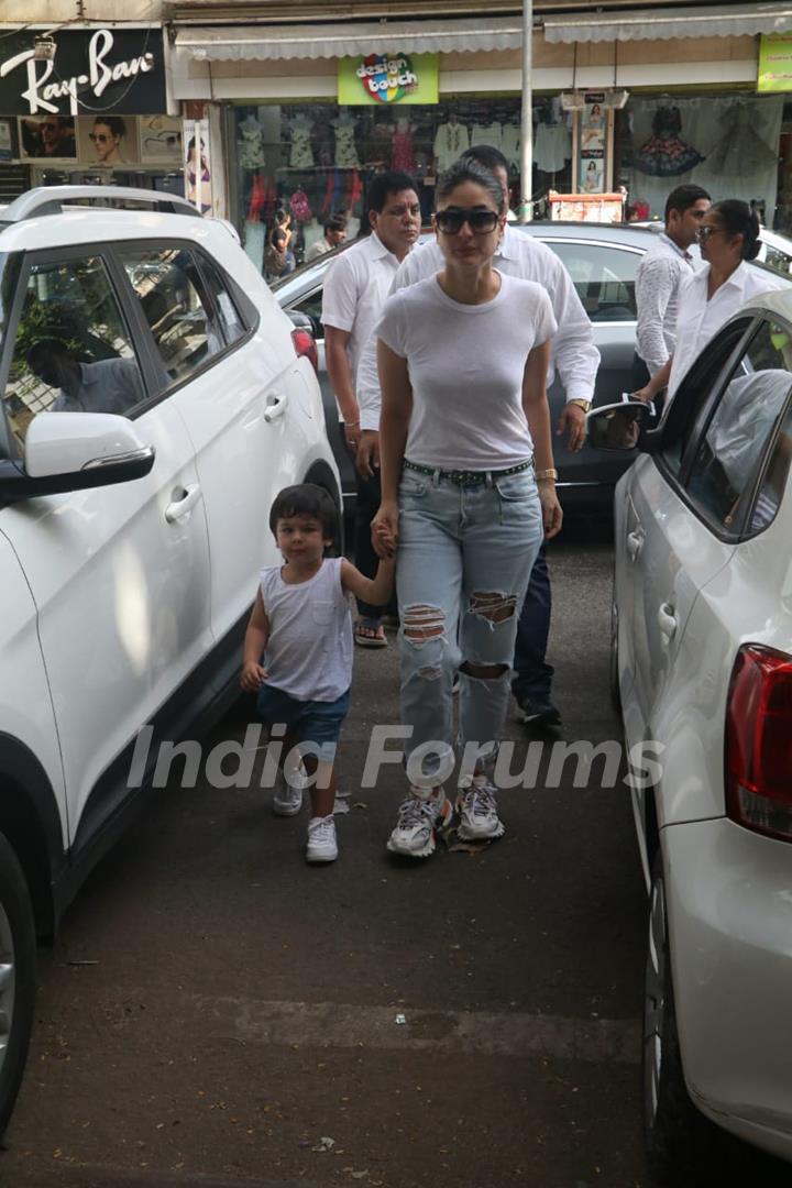 Taimur Ali Khan Pataudi with mommy Kareena Kapoor Khan spotted around the town