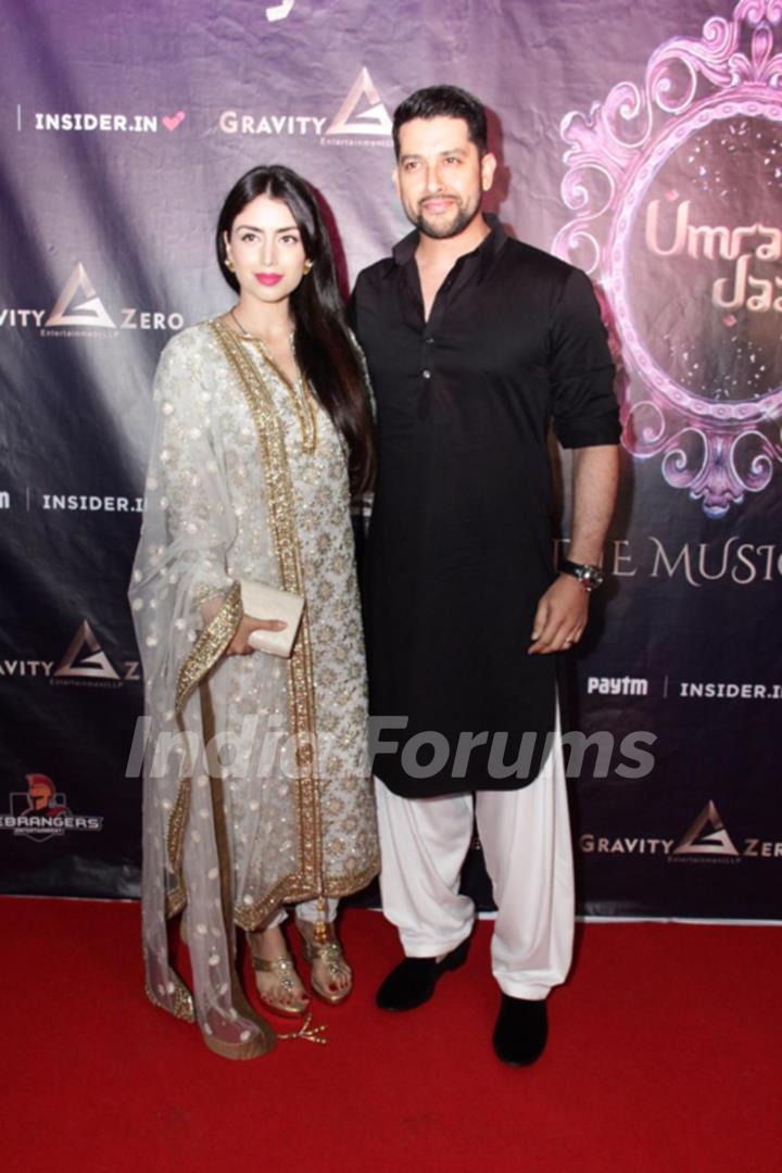 Aftab Shivdasani snapped at the premiere of Umrao Jaan, the musical in Mumbai 