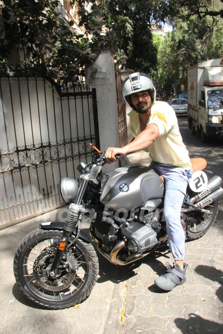  Harshavardhan Rane spotted around the town 