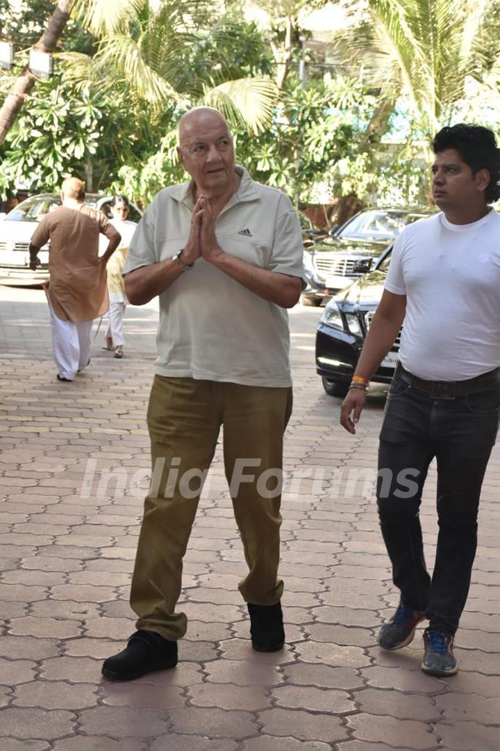 Prem Chopra at Veeru Devgan prayer meet 