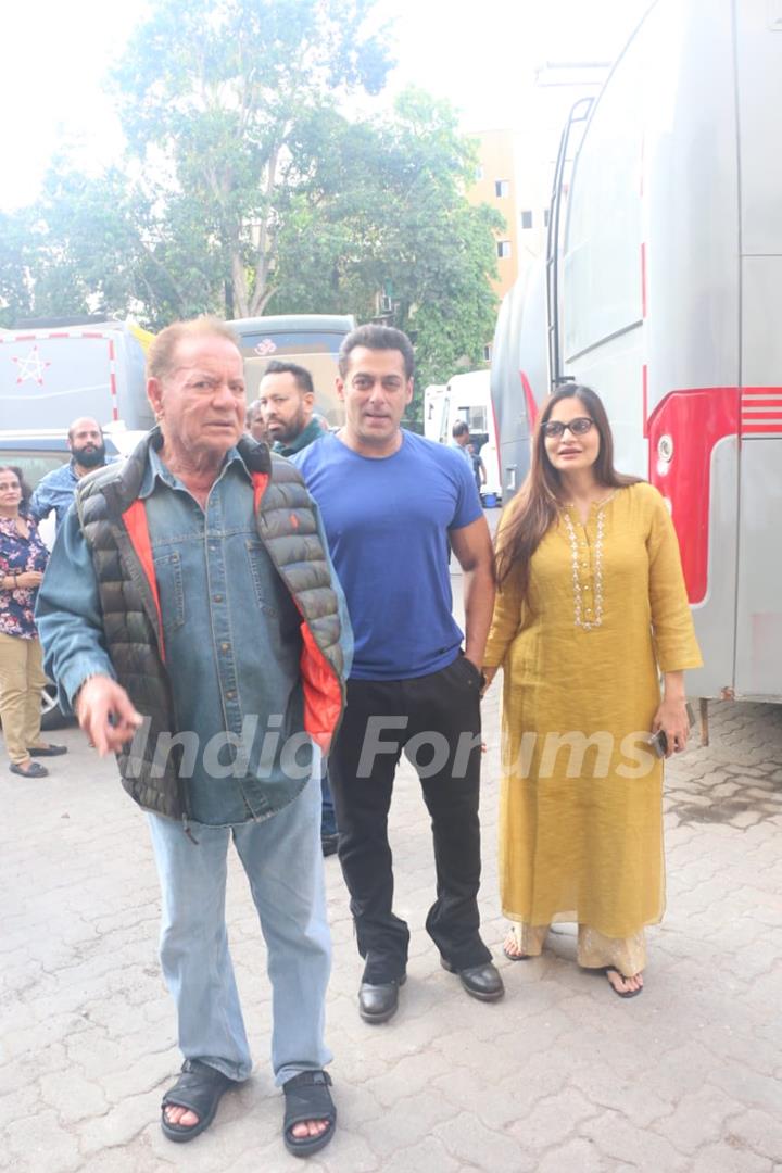 Salman Khan with father Salim Khan and sister Alvira spotted at Mehboob studio for Bharat 