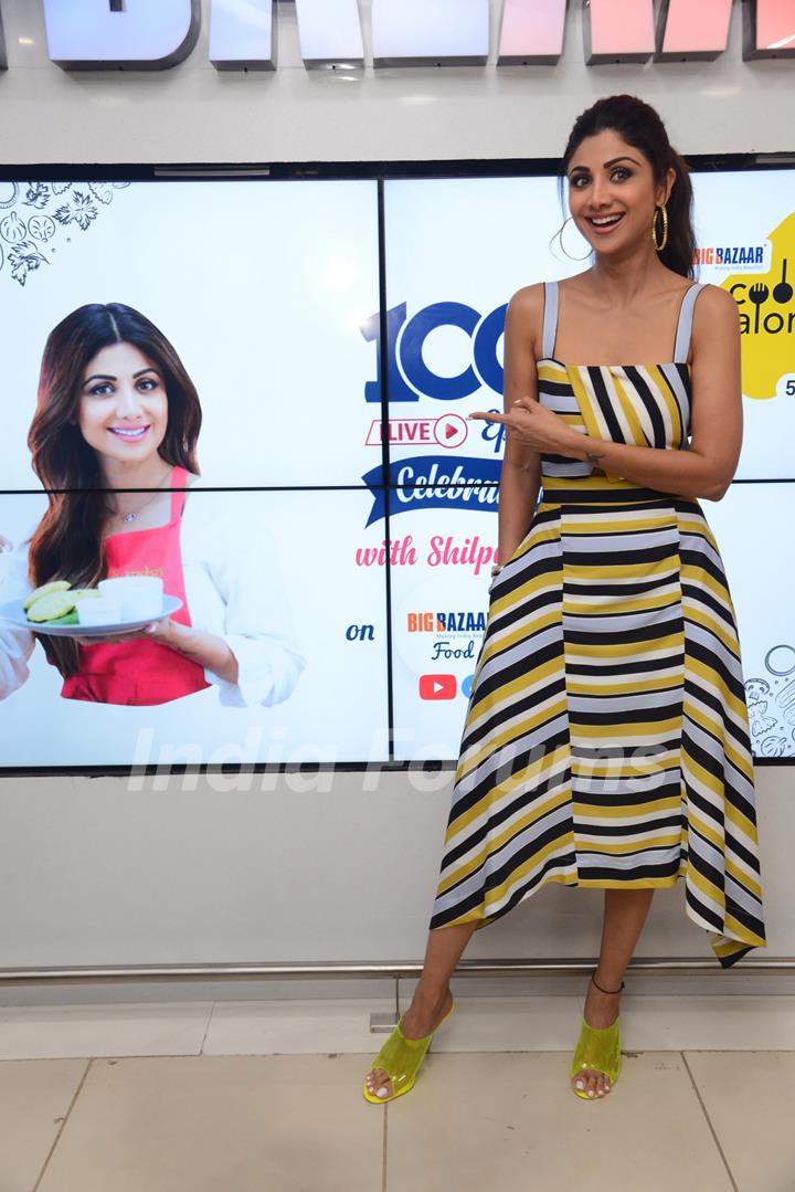 Shilpa Shetty snapped while visiting Big Bazaar for an event