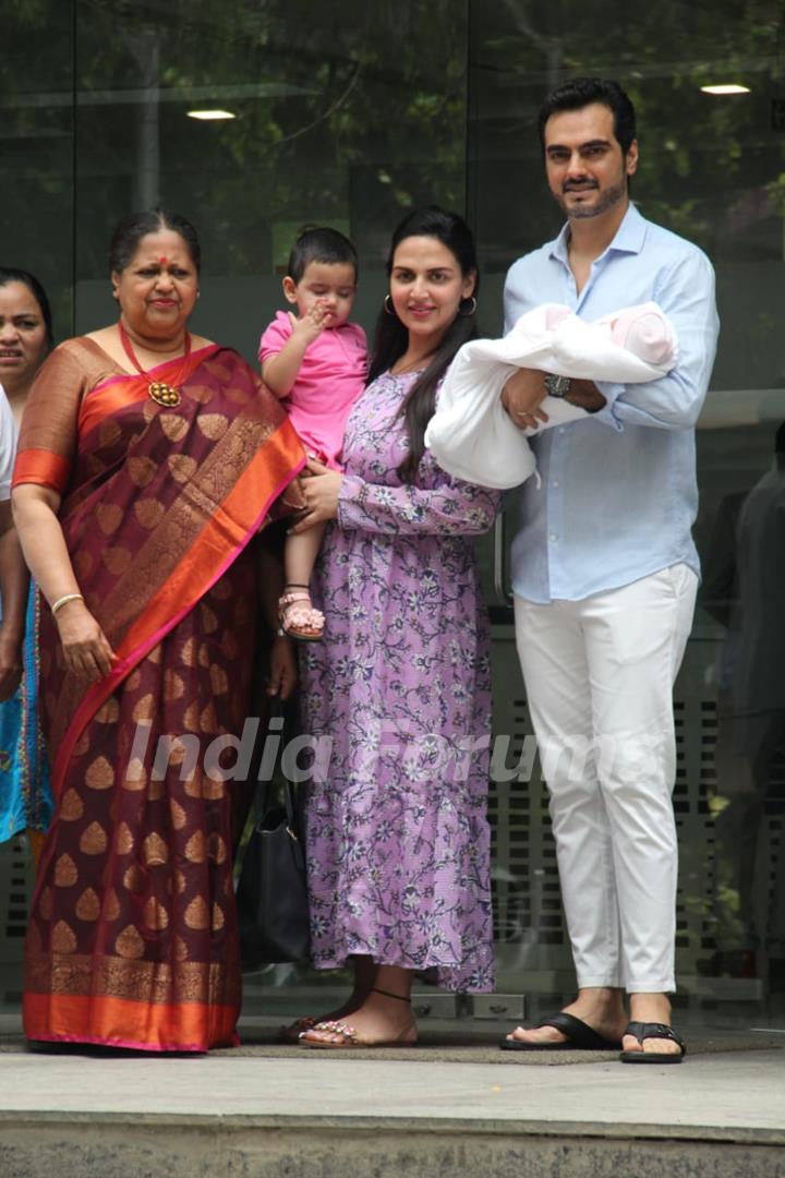 Esha Deol and Bharat Takhtani spotted with their daughters outside the hospital