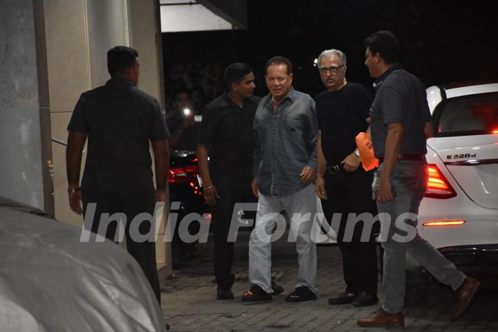 Salim Khan spotted around the town!