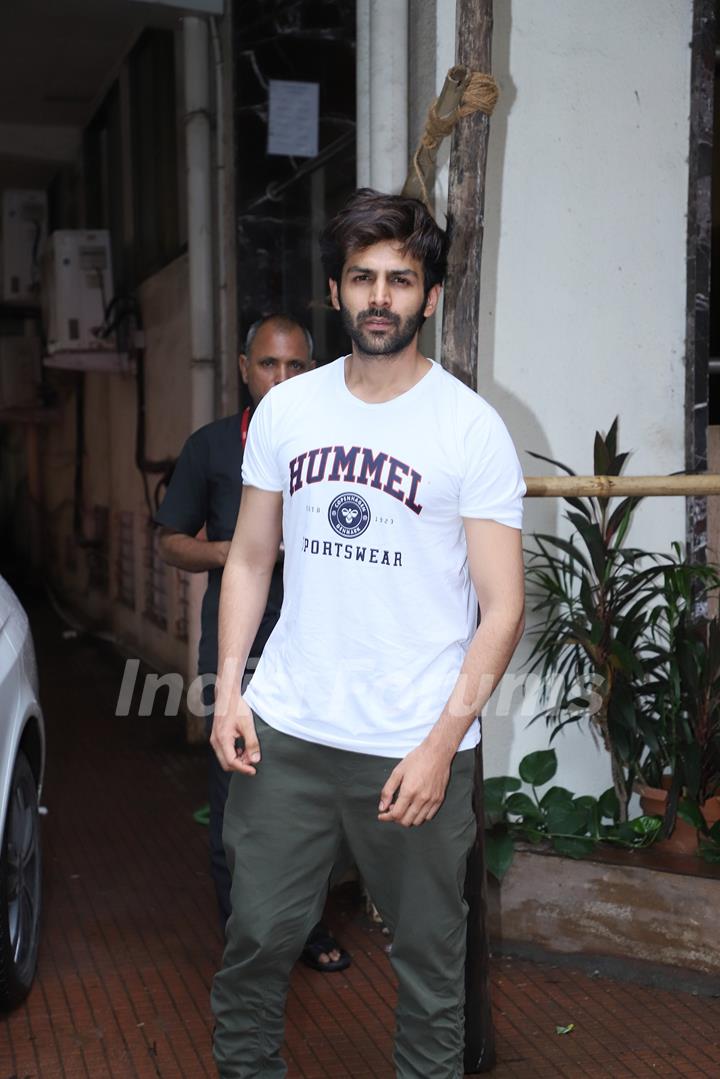 Bollywood celebrities snapped around the town!