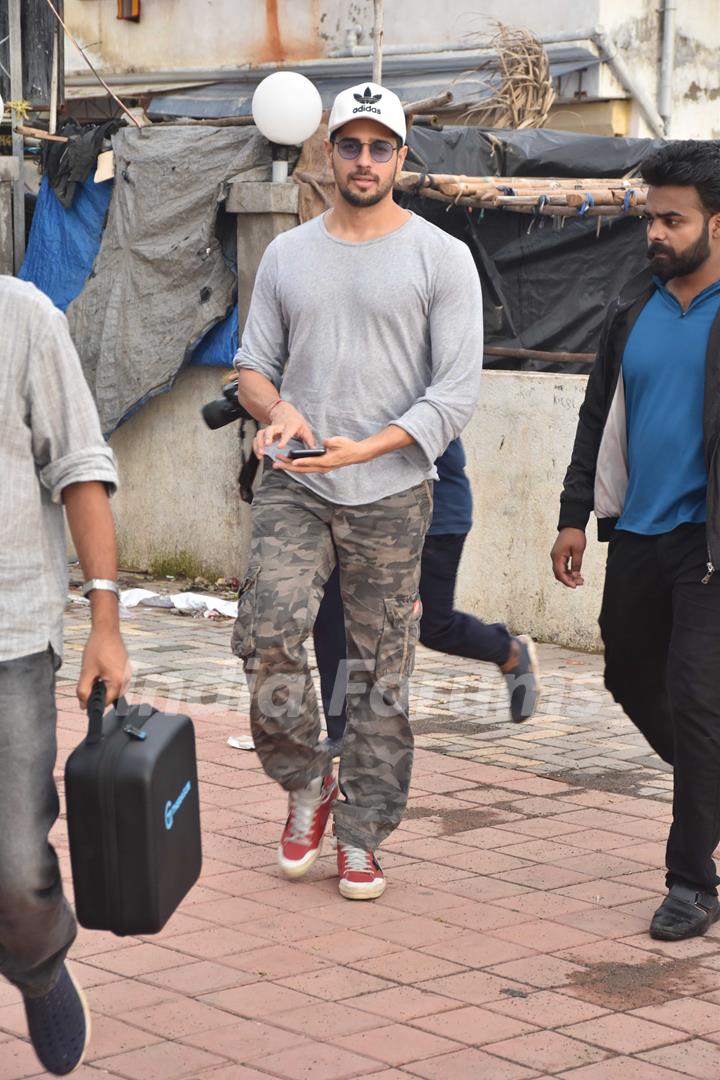 Bollywood celebrities spotted around the town!