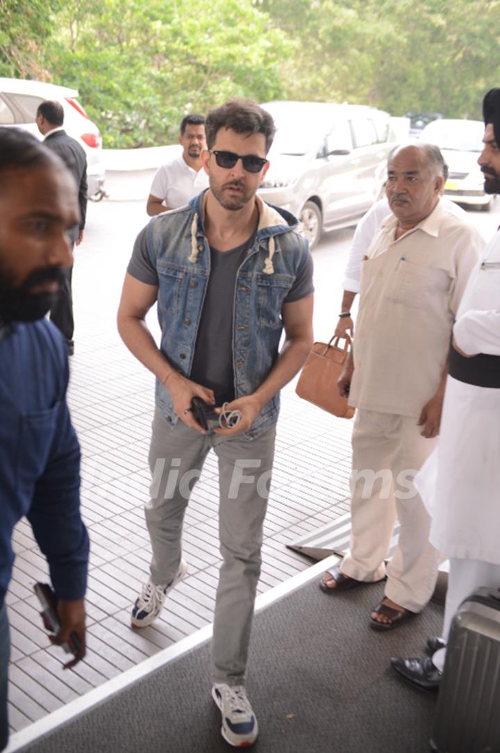 Hrithik Roshan at Super 30 special screening with Vice President Vankaiya Nadu house at Delhi