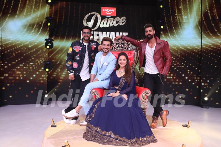 Madhuri Dixit, Shashank Khaitan, Tushar Kalia and Arjun Bijlani on the sets of Colors Dance Deewane season 2