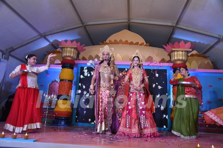 Himanshu Soni as Lord Ram and Shivya Pathania as Sita