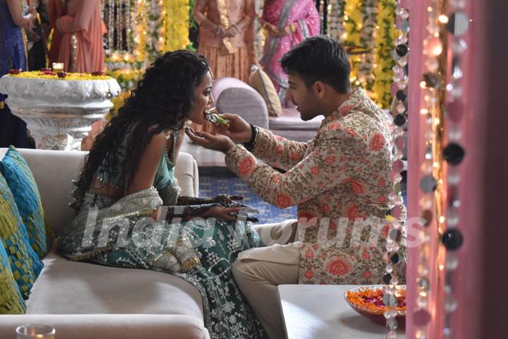 Kunal and Kuhu Mehendi Ceremony Pictures from Yeh Rishtey Hai Pyaar Ke