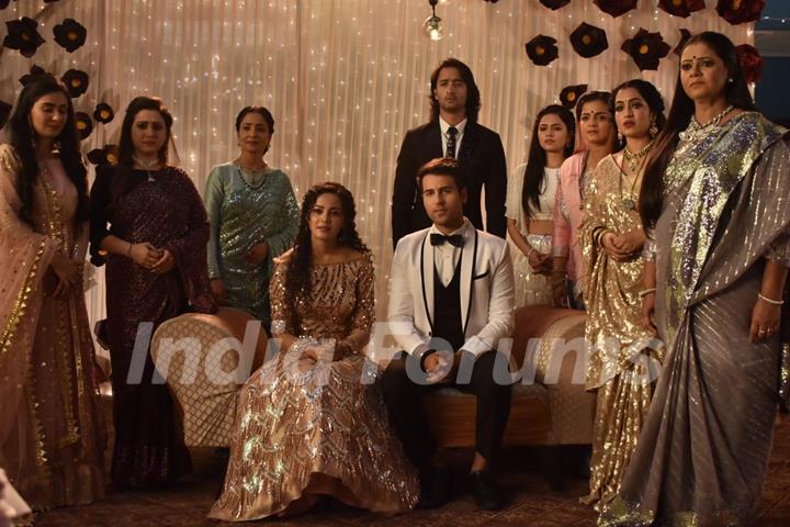 Kunal and Kuhu Engagement Picture with family