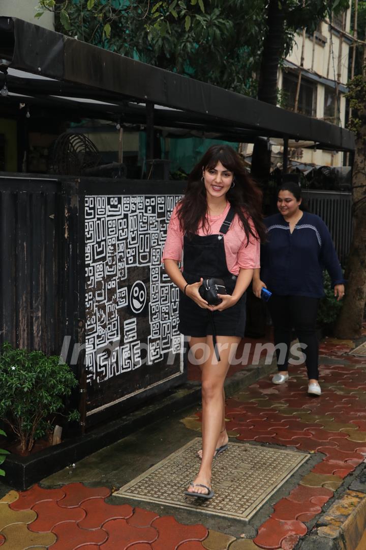 Bollywood Celebrities spotted around the town!