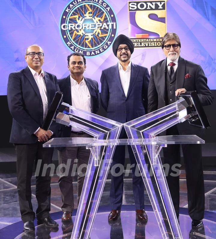 Indranil Chakraborty, Ashish Golwalkar, NP Singh and Amitabh Bachchan