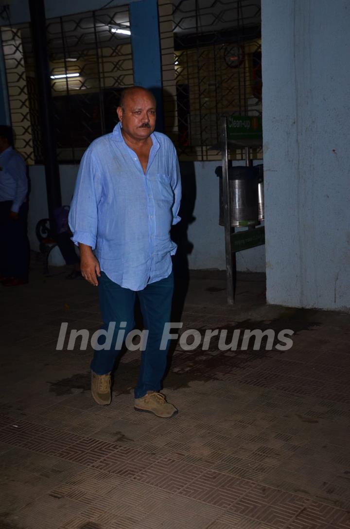 Celebrities at Vidya Sinha's funeral!