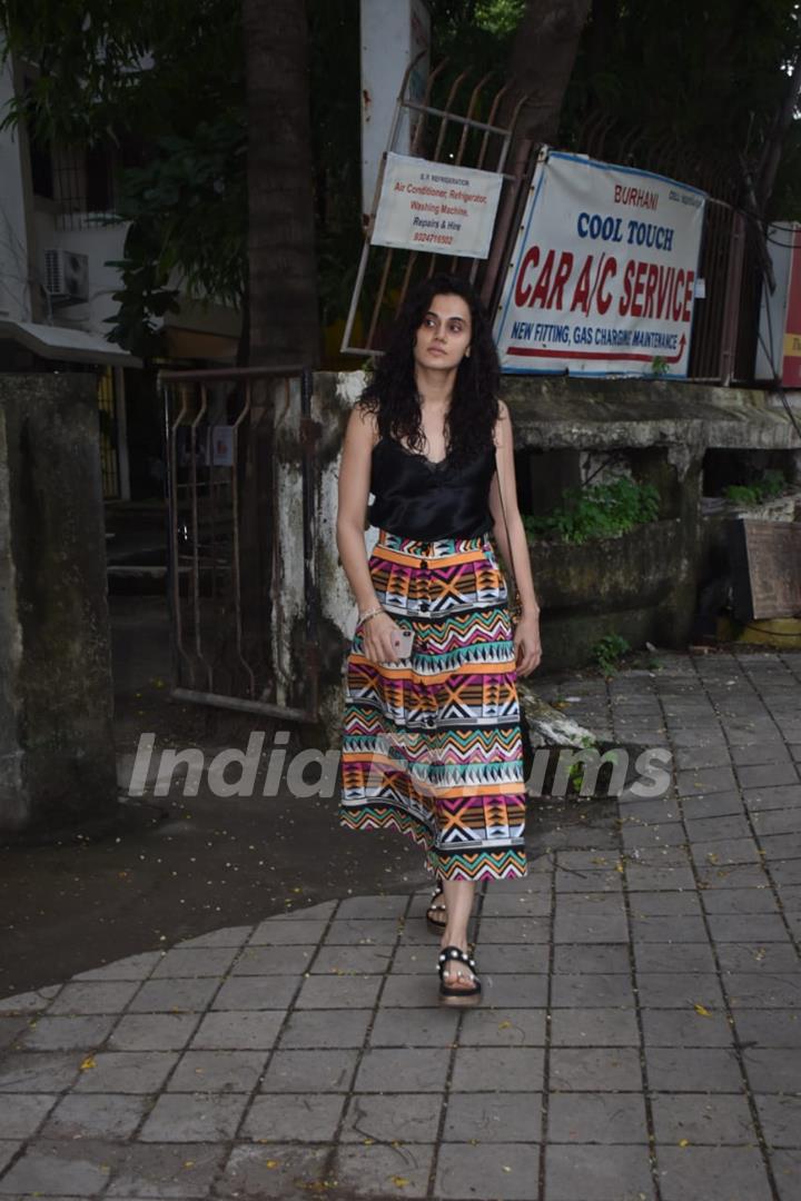 Taapsee Pannu spotted around the town!