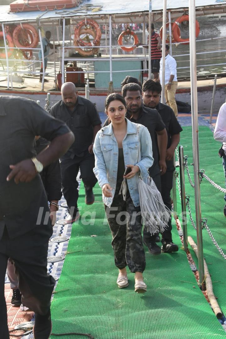 Kiara Advani spotted around the town!