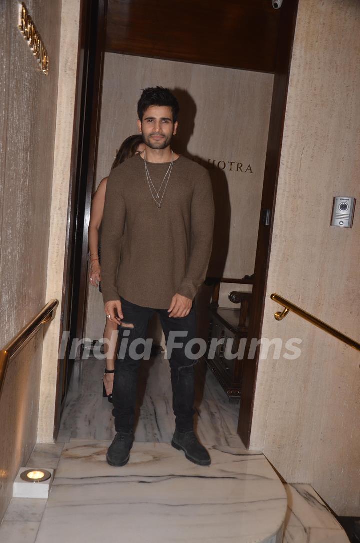 Bollywood Celebrities at Manish Malhotra's house party!