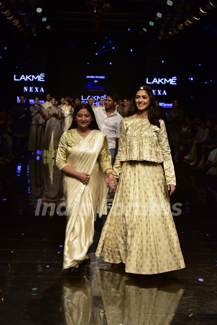 Celebrities at Lakme Fashion Week 2019, Day 2!