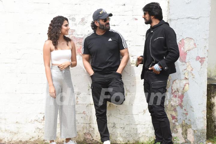 Aakanksha Singh, Suniel Shetty and Sudeep at the promotions of Pailwaan!