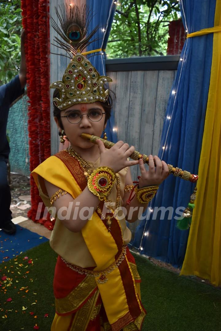 Kairav returning home and Janmashtami Celebration in Yeh Rishta Kya Kehlata Hai Pictures