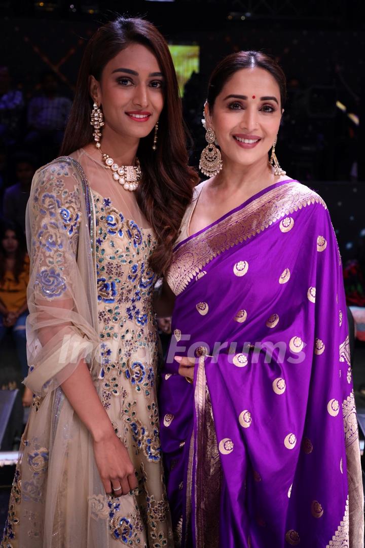 Erica Fernandes and Madhuri Dixit on the set of Dance Deewane