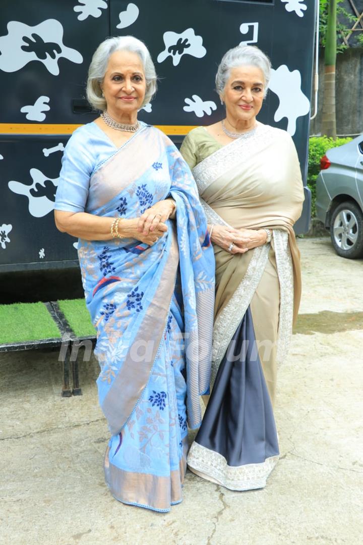 Waheeda Rehman and Asha Parekh on the sets of DID