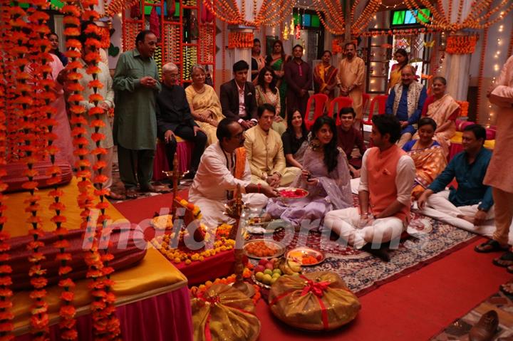 Yogi (Mudit Nayar) and Gunjan (Simran Pareenja) roka ceremony