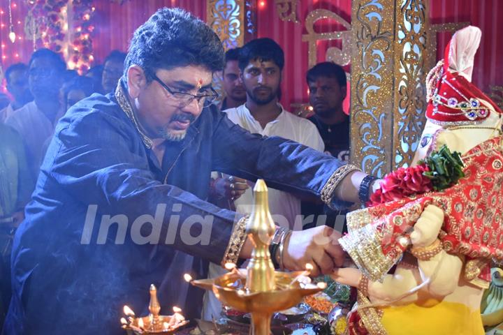 Rajan Shahi welcomes Ganpati