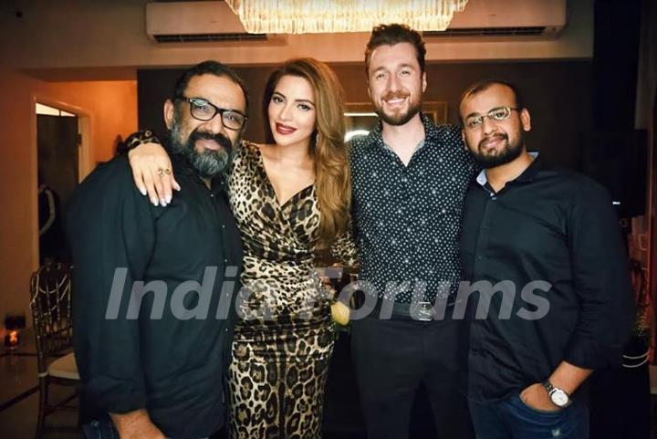 Shama sikander,  james milliron and her close friend