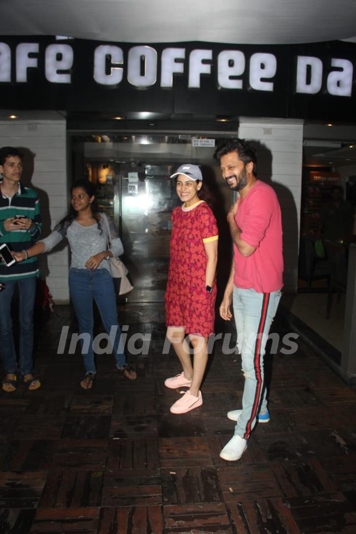 Riteish Deshmukh and Genelia D'Souza snapped around the town!