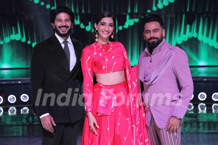 Actors Dulquer Salman and Sonam Kapoor along with Bosco Martis on DID