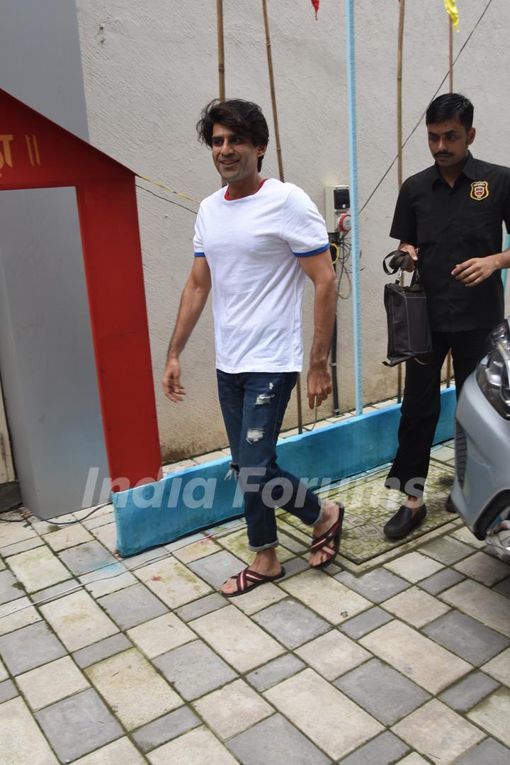 Varun Dhawan and Kartik Aaryan snapped at T-series office