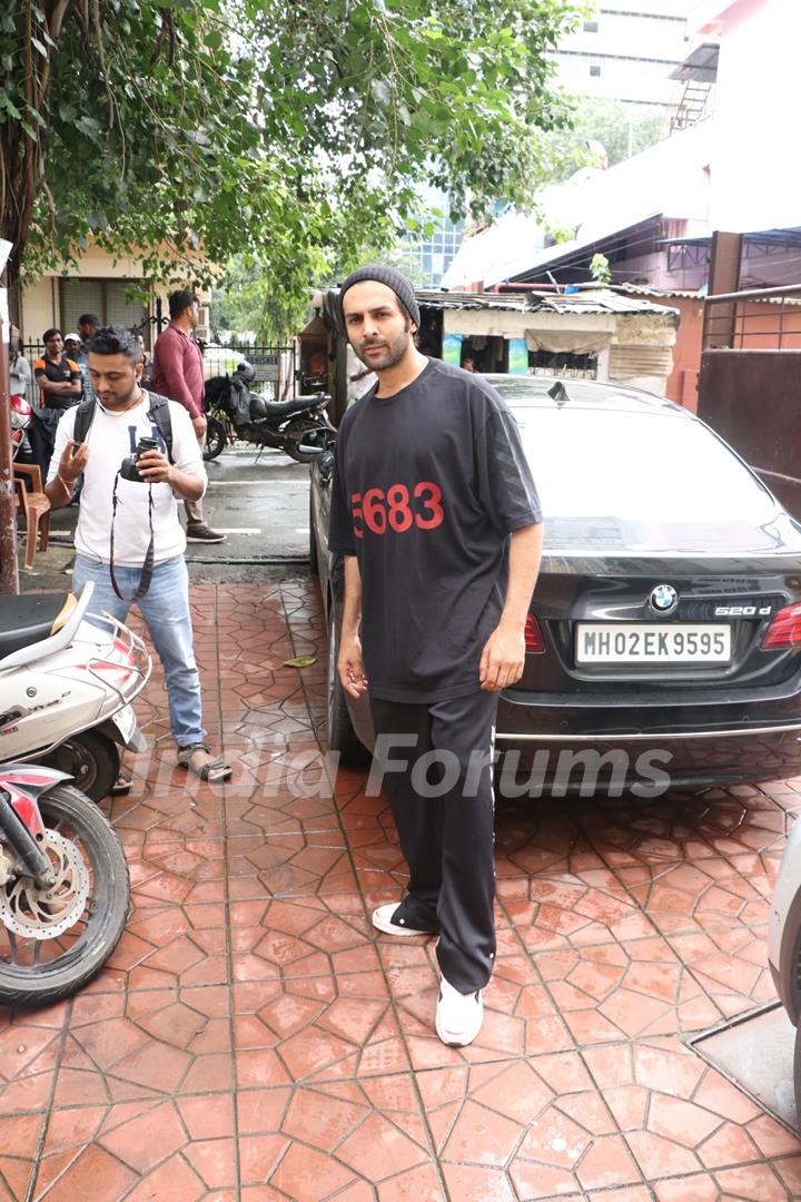 Bollywood celebrities spotted around the town!