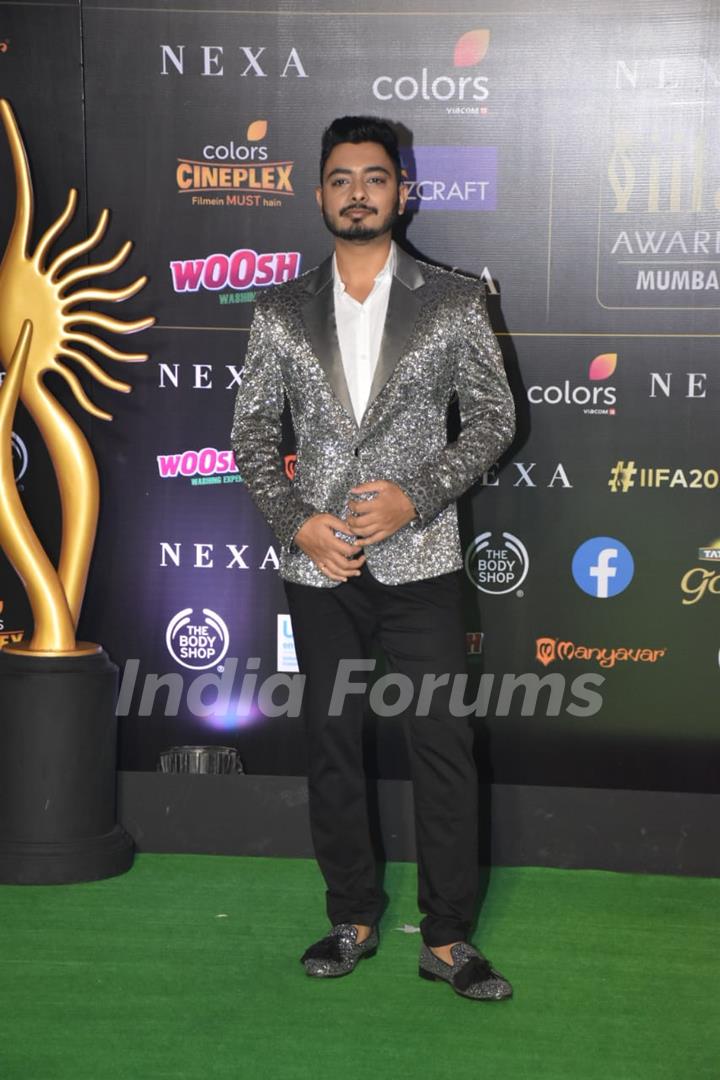 Bollywood celebrities walk the Green Carpet at IIFA awards 2019! 