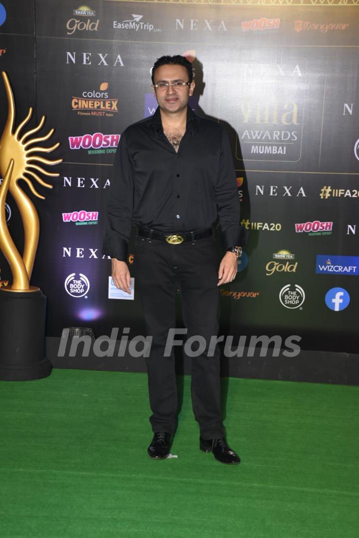 Bollywood celebrities walk the Green Carpet at IIFA awards 2019! 