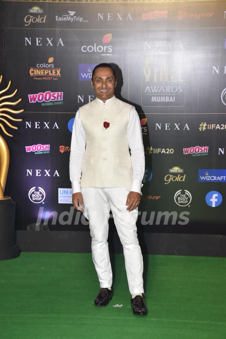 Bollywood celebrities walk the Green Carpet at IIFA awards 2019! 