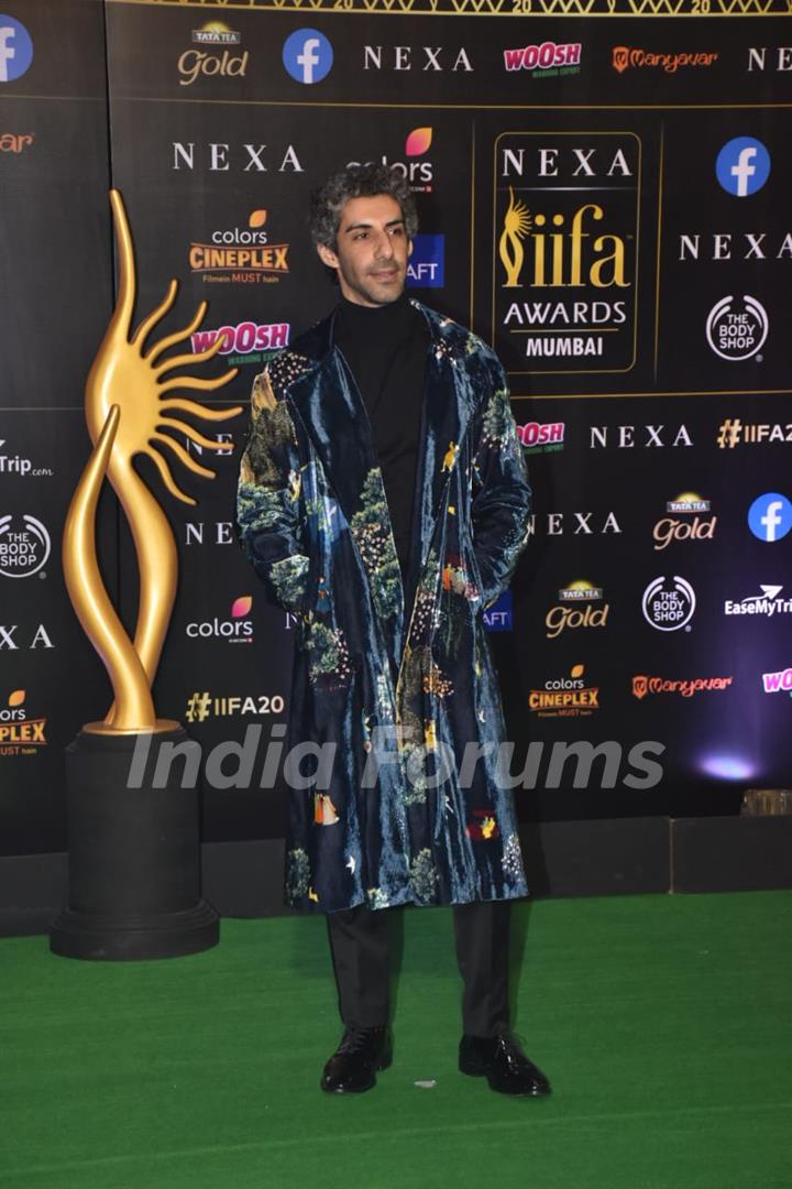 Bollywood celebrities walk the Green Carpet at IIFA awards 2019! 